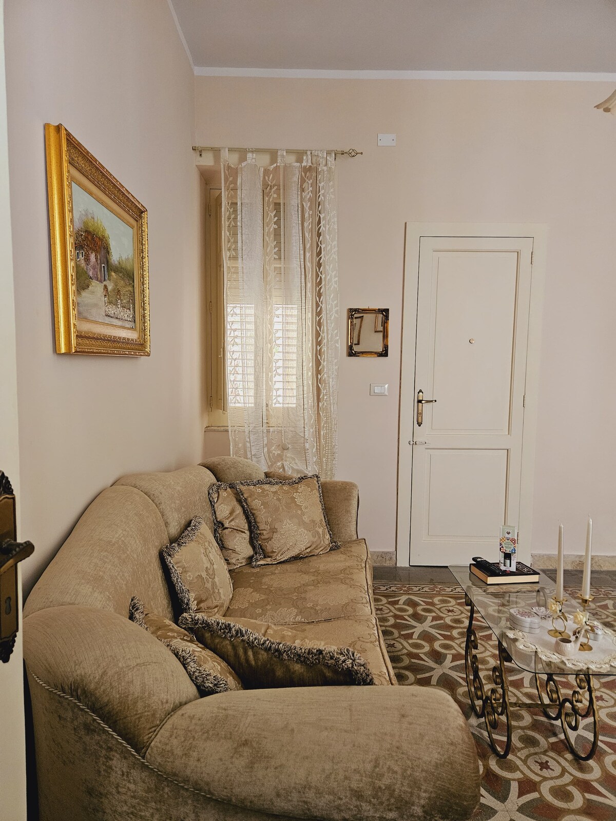 Top Airbnb: "A casitta"
a stone's throw from the sea in Milazzo