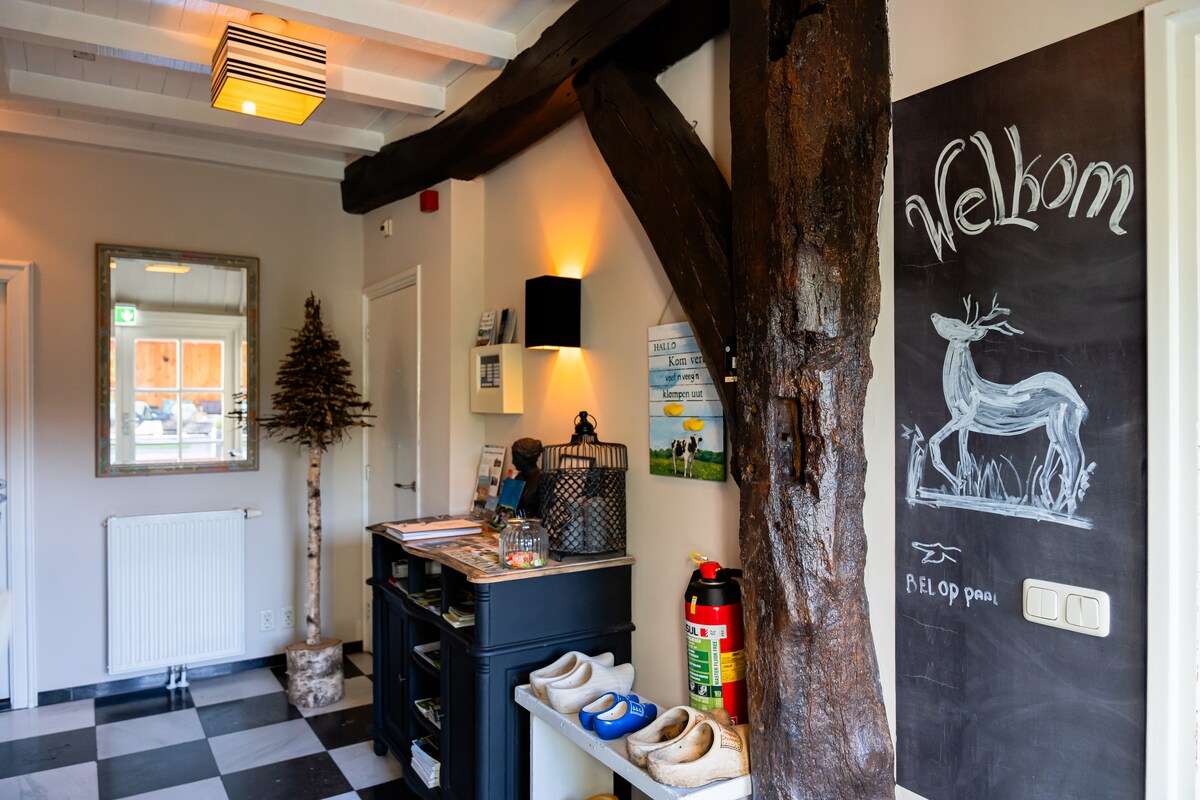 Top performing Airbnb: Romantic farmhouse on the Veluwe in Wijk 00 Nunspeet