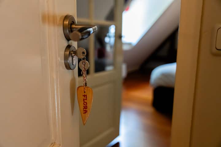 Esta habitación es una habitación familiar y tiene un loft con 2 personas más