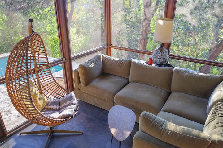 City Retreat in the Trees * Chef’s kitchen & Pool gallery image 5
