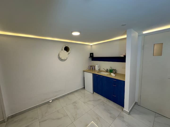 Prime Location In Rechavia With Bomb Shelter - Jerusalén