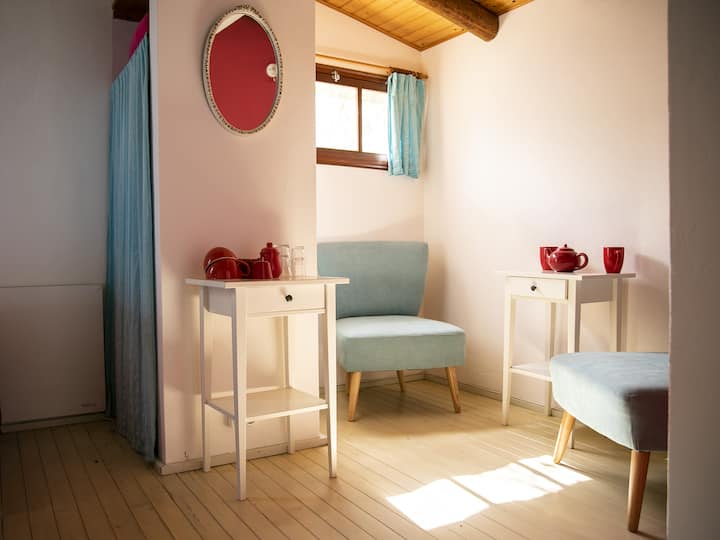 Peaceful Cozy Pink Room And Terrace - Algarve