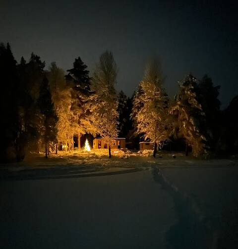 Arctic Circle Beach House, all seasons and Auroras
