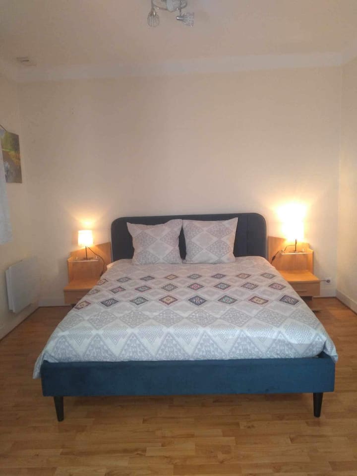 Chumba cha 5 cha kulala (chumba kikuu) juu.