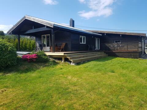 99 - The house between fjord and mountain