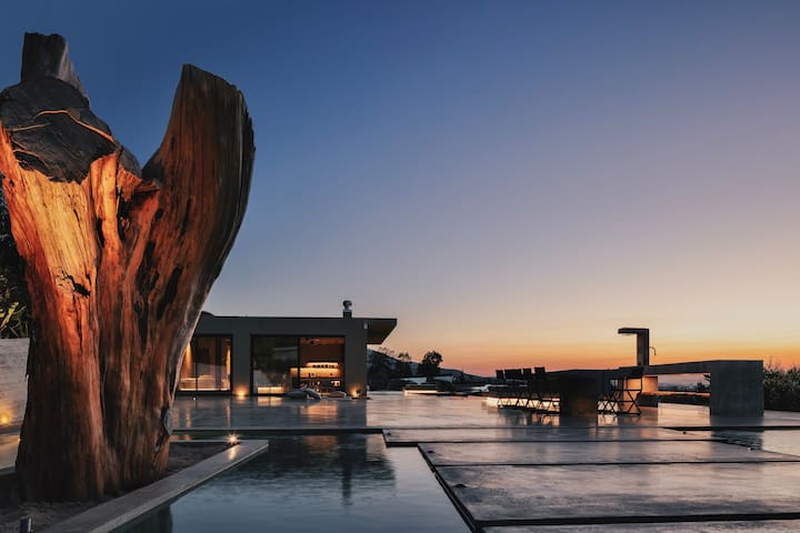 Design Villa with Sea view, 50m2 pool, home cinema