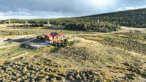 Elite Mountain Estate w/ Game Room & Private Acres