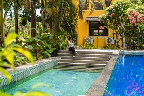 Beach Stroll Villa: Luxurious 3BHK with FieldViews