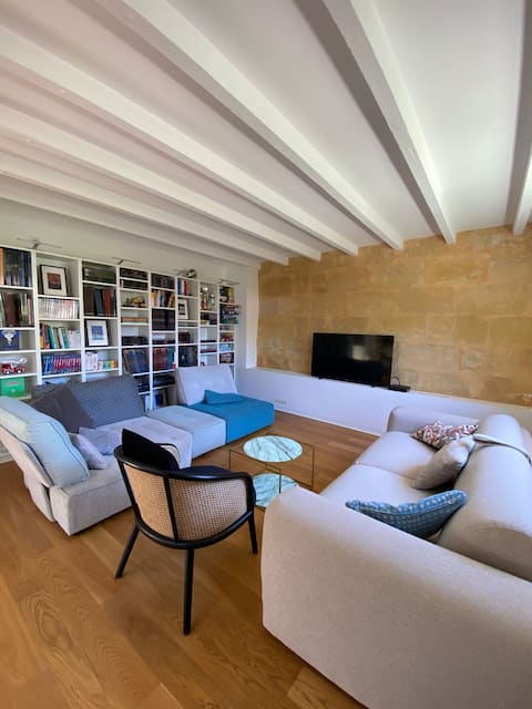 Large and beautiful house (quiet and garden) for 8 max