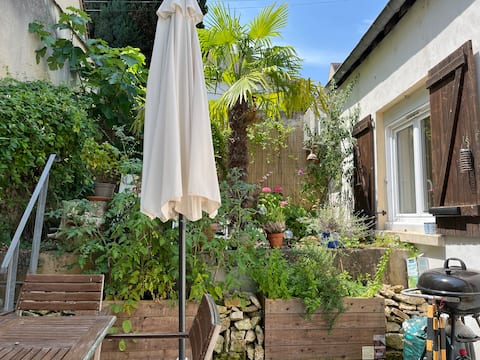 Top Airbnb: A green nest in the heart of the old town à Auxerre