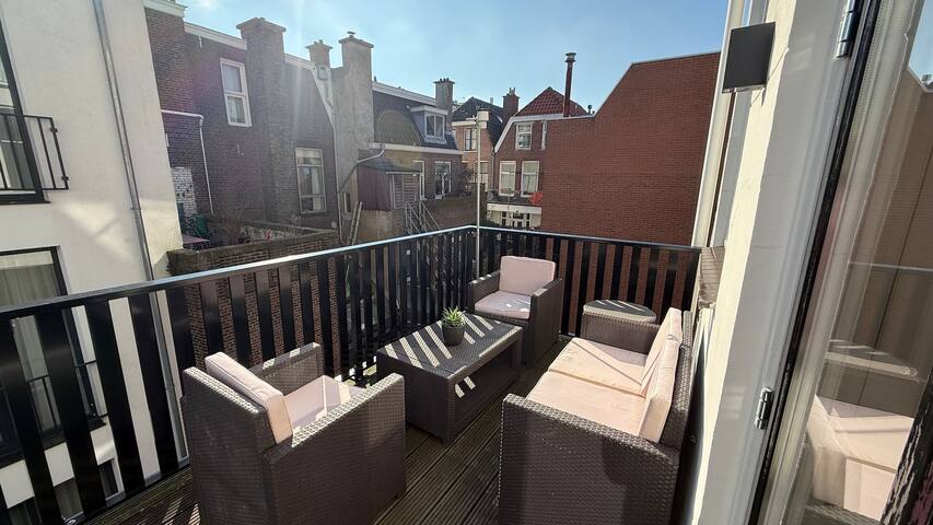 Luxury apartment in city center gallery image 2