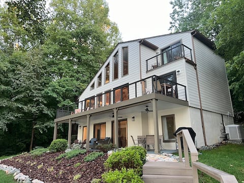 Peaceful Lakeside Retreat! Beautiful view & Wi-Fi!