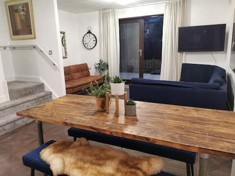 Riverside Cockatoo's Cottage 3 Bed up to 10 Guests