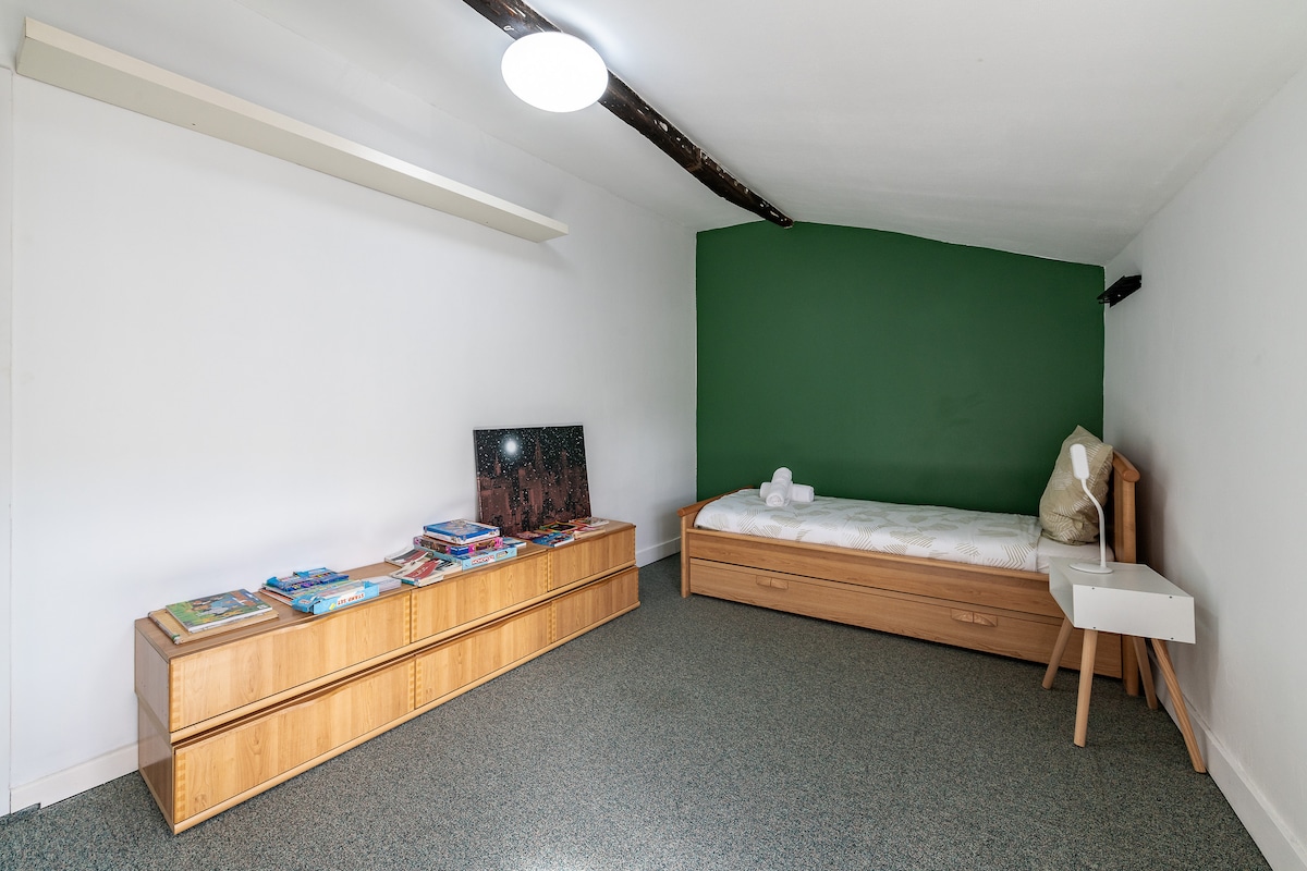 غرفة النوم 2