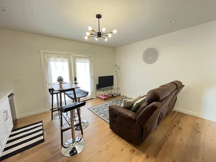Modern Studio In Marysville – A Forest Haven - Marysville, WA