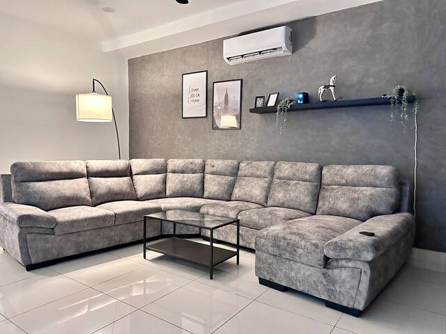 Tropicana 218 Macalister managed Airbnb listing 1
