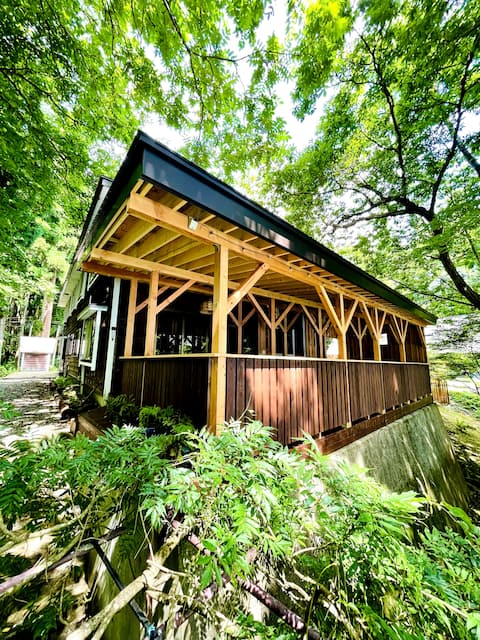 Lake house | 7 Bedrooms | 23 people max | BBQ