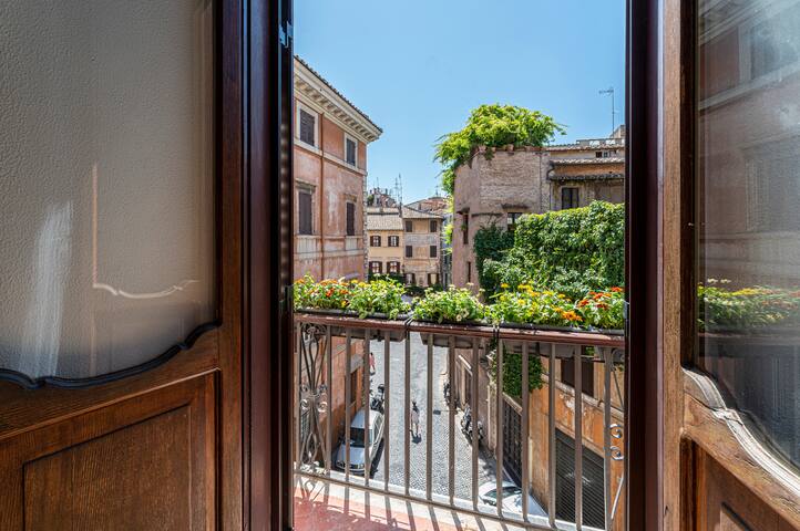 [Piazza Venezia 5*] elegant terrace view Margana gallery image 3