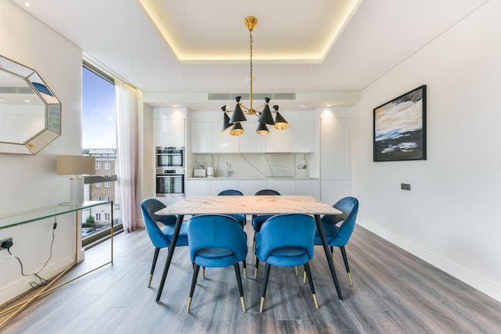 Luxury 2 bed flat- Kensington