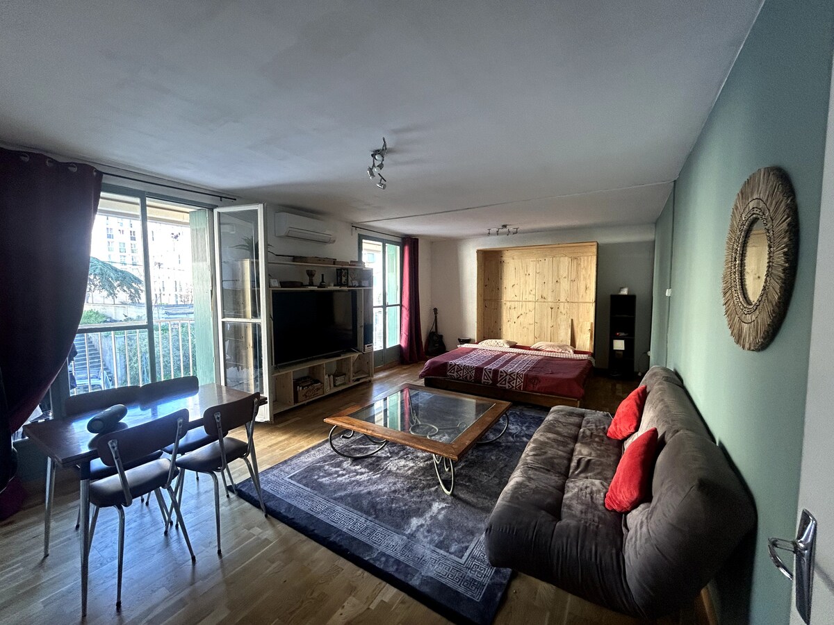 Propriété Airbnb réussie: Air-conditioned apartment in residence (parking) à Marseille 3e Arrondissement