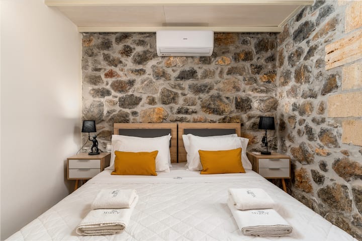 საძინებელი 1