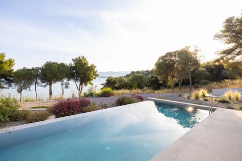 Theros Estate-Villa Aloe Luxury and Style