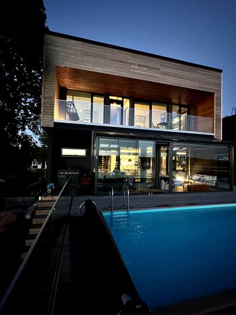 Villa with Swimming Pool & Private Beach with Pier