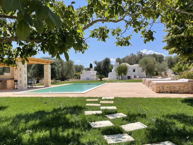 SestaLuna Ostuni – Trulli with swimming pool gallery image 2