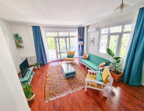 Bright Flat in Charming Location