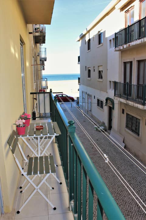 Popular Airbnb listing: Carvalho Laranjo House in Nazaré