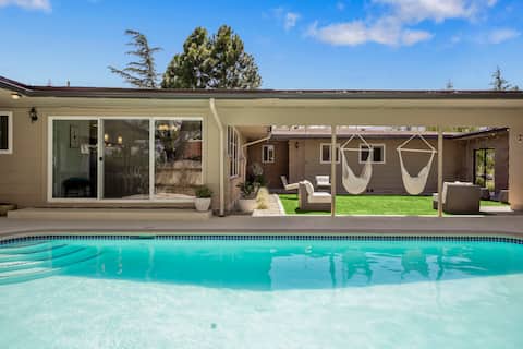Peaceful Poolside Retreat Firepit Spa & Pool Table