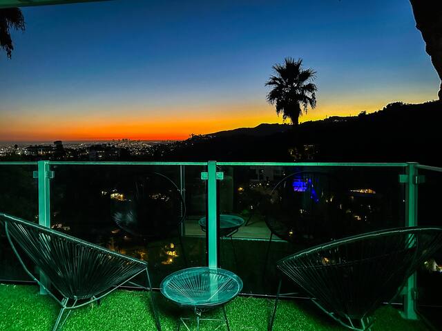 Stunning Views Hollywood Hills Lux Living 2 Floors gallery image 3