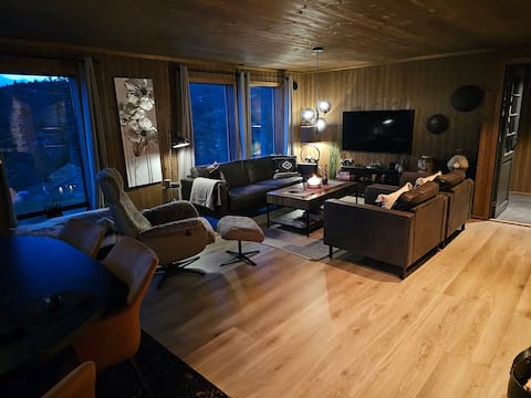 Successful Airbnb property: Large cabin with jacuzzi and views, Ål in Hallingdal in Ål