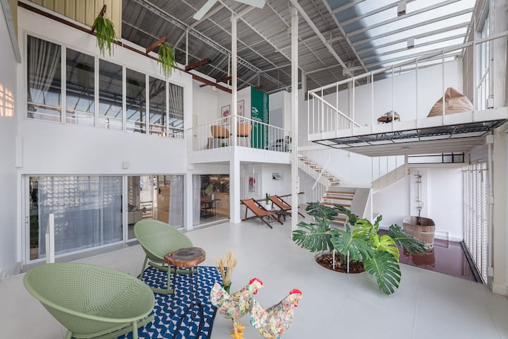 Homey villa by Canal on Onnut/ Sukhumvit Rd BKK