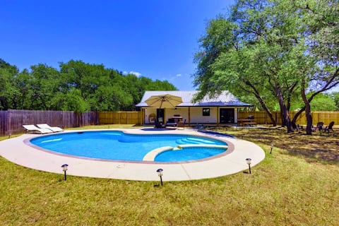 Salado Villa • Private Pool, Hot Tub • Sleeps 9