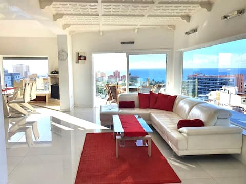 Dream city villa with stunning ocean sunsets