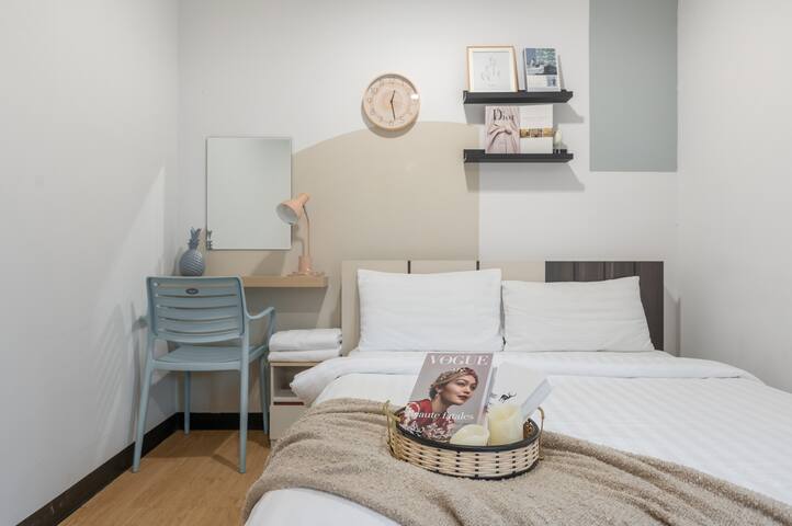 Spacious 4BRTownhouse|BTS Onnut|10 Guests|Parking gallery image 3