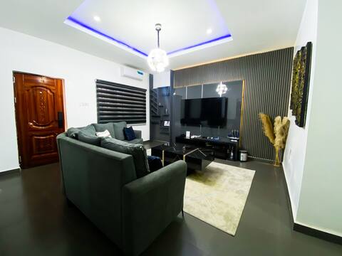 1Bd:PS5, Home+ACs On Solar&Inverter,Balcony, WiFi