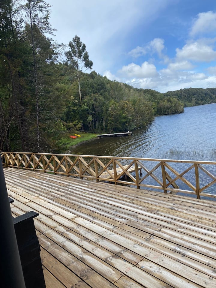 Mayapehue Shelter | Tinaja + Lake Natri + Forest