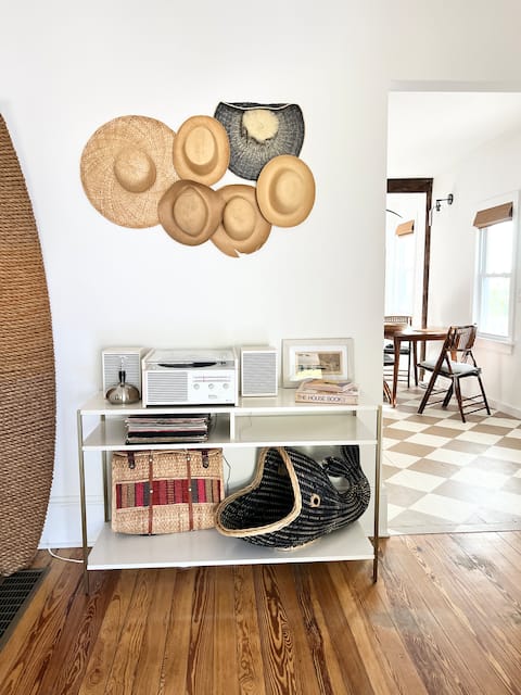 Surfside Beach house w ocean & NYC skyline views