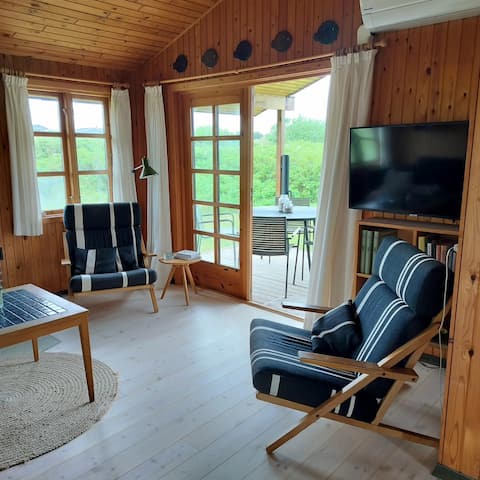 Popular Airbnb listing: “Authentic 1970s vacation home close to nature” in Jammerbugt
