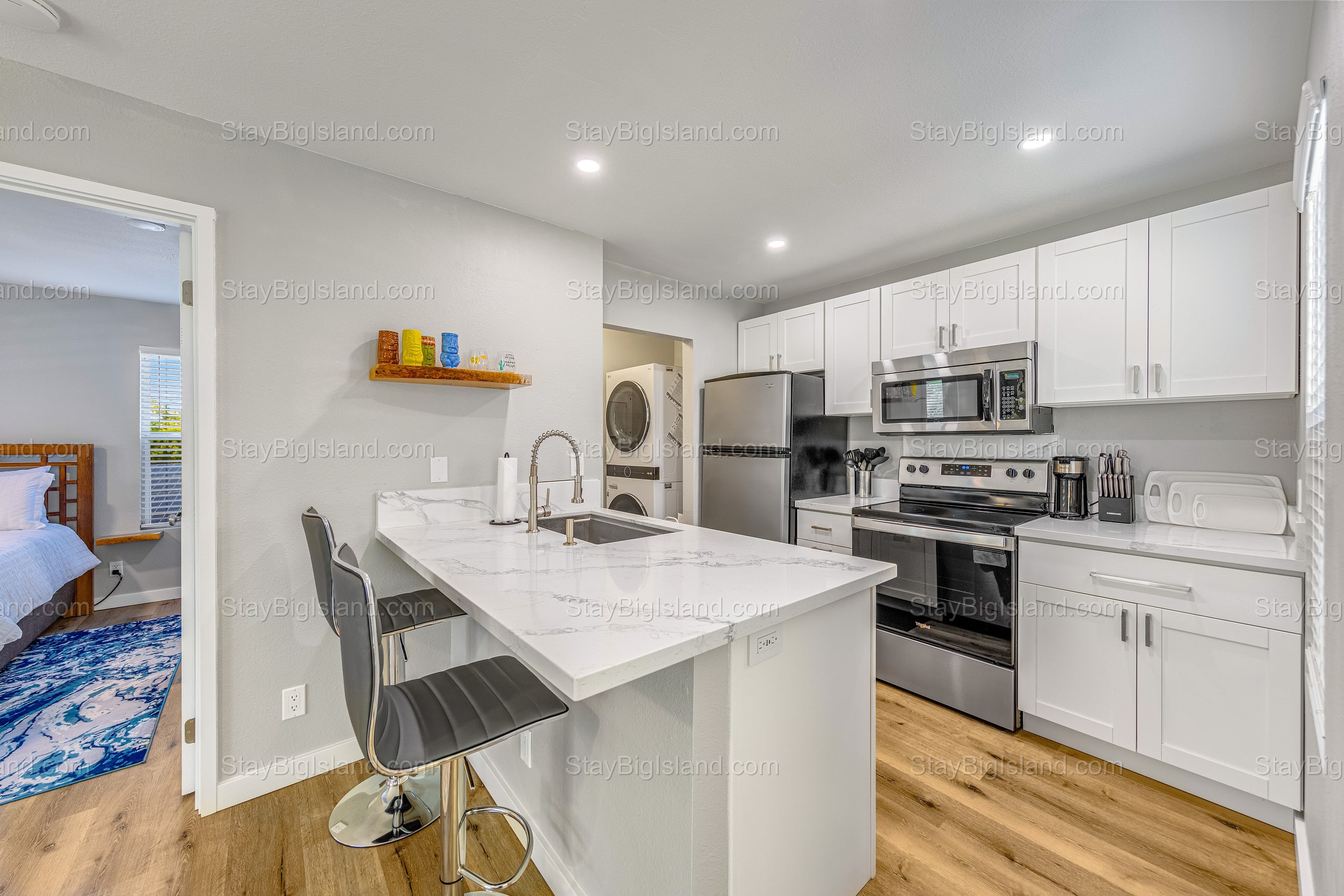 Updated 1 bedroom in paradise - Photo 4