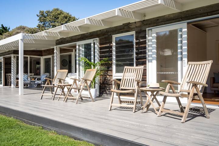 Tideways Beach House Blairgowrie. Walk to beach gallery image 2