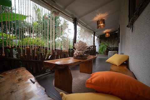 Central house in Rapa Nui, best location