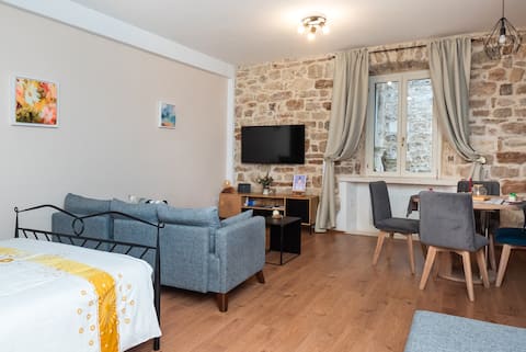 Successful Airbnb property: Sizgoric Palace Suites Sibenik Lota in Šibenik