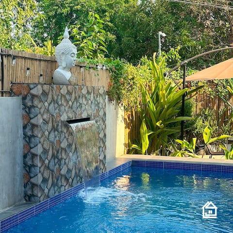 Cozy Pool Home Near PH Arena • Netflix • WiFi • AC