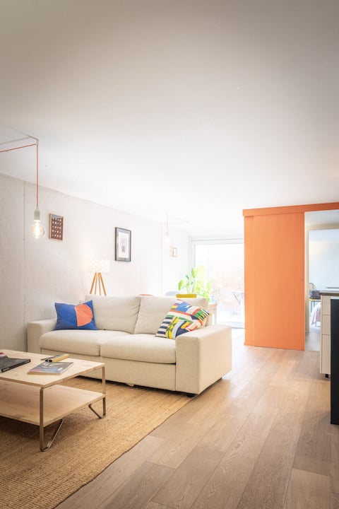 Top Airbnb: Louis-Philippe's suite Apartment with Patio in La Bastide