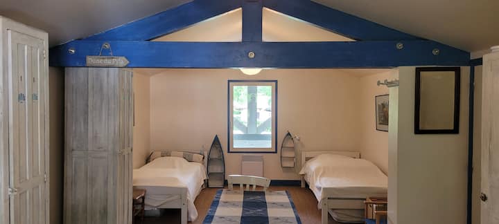 الطابق العلوي، مسكن 4 أسرّة مفردة 80 × 190