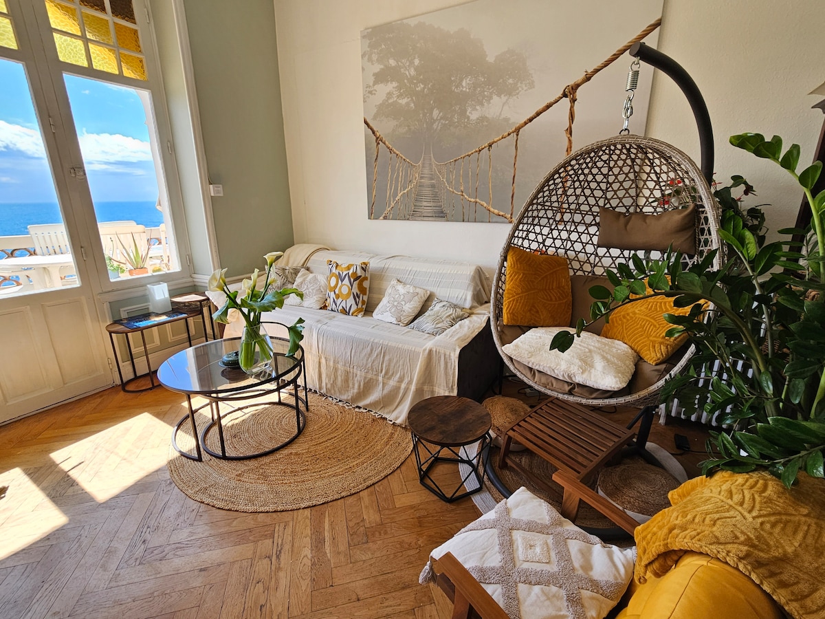 Top performing Airbnb: Breathtaking sea views in Cap D'ail