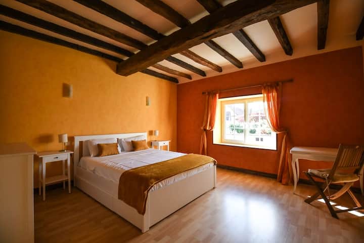 საძინებელი 1